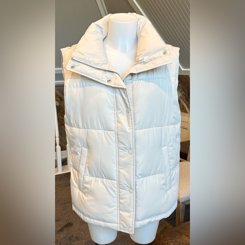 Abercrombie & Fitch Puffer Vest